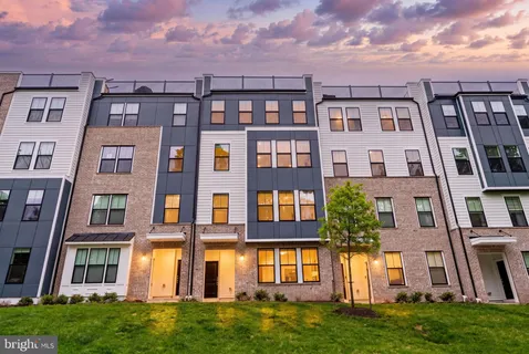 $624,999 | 20851 Owenmore Terrace, Sterling, VA 20166