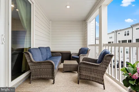 $624,999 | 20851 Owenmore Terrace, Sterling, VA 20166