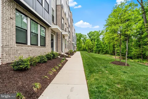 $624,999 | 20851 Owenmore Terrace, Sterling, VA 20166