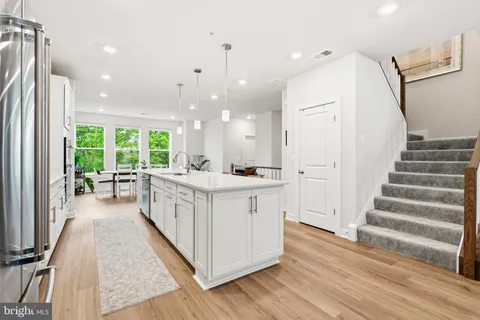 $624,999 | 20851 Owenmore Terrace, Sterling, VA 20166
