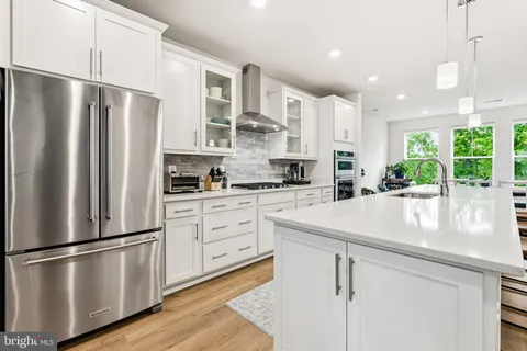 $624,999 | 20851 Owenmore Terrace, Sterling, VA 20166