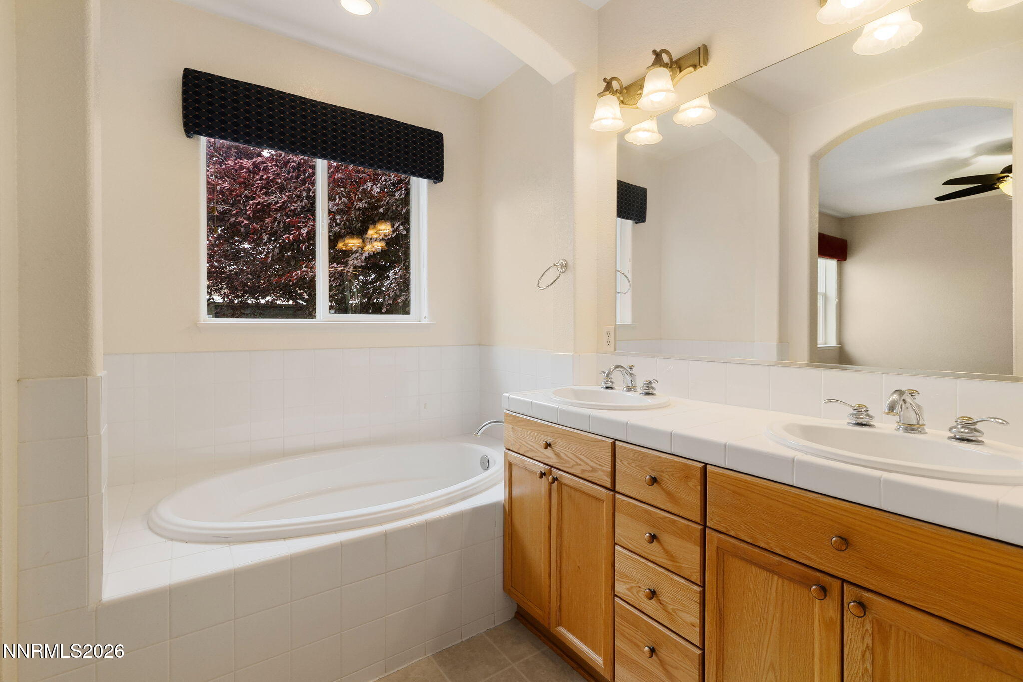 9355 Hummer Court Reno, NV 89521 - Photo 18 of 29 15-web-or-mls-9355 Hummer Ct-16