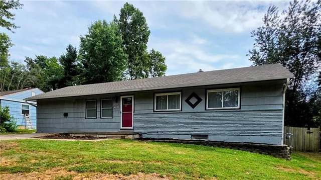 $220,000 | 11013 East 53 Terrace, Raytown, MO 64133