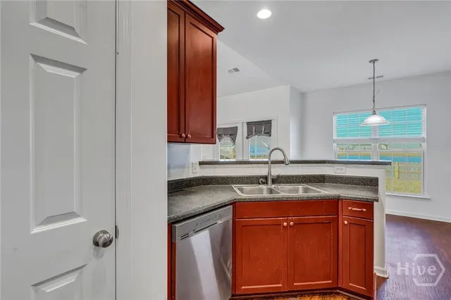 $2,050 | 179 Willow Point Circle, Savannah, GA 31407