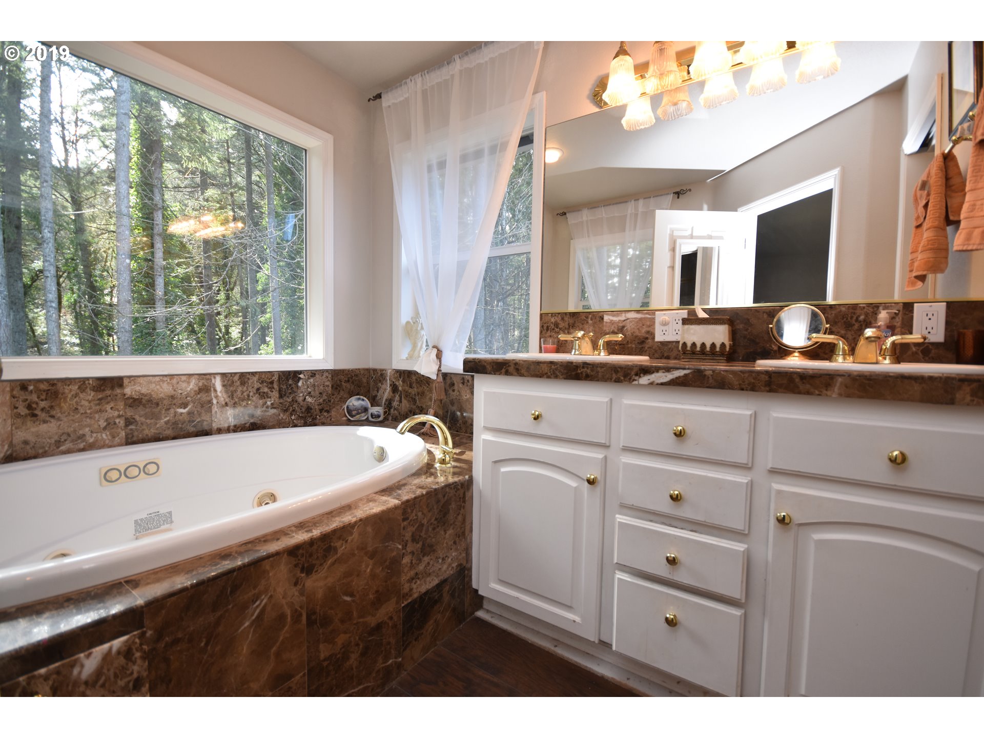 17844 Southwest Bryan Way Beaverton, OR 97007 - Photo 14 of 23 Gallery Image 14