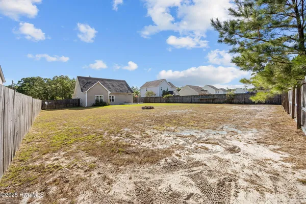 $309,900 | 257 East Ivybridge Drive, Hubert, NC 28539