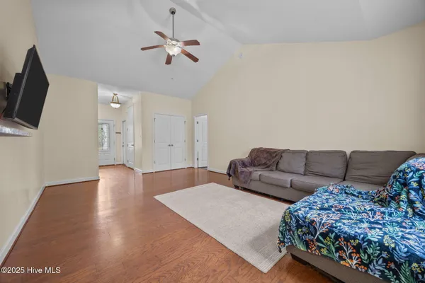 $309,900 | 257 East Ivybridge Drive, Hubert, NC 28539