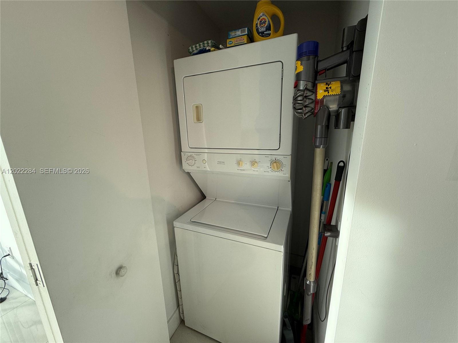 92 Southwest 3rd Street, Unit 3709 Miami, FL 33130 - Photo 15 of 22