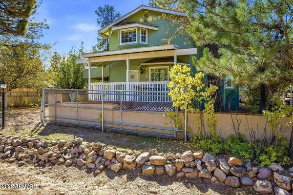 $480,000 | 2880 Paint Pony Lane, Overgaard, AZ 85933