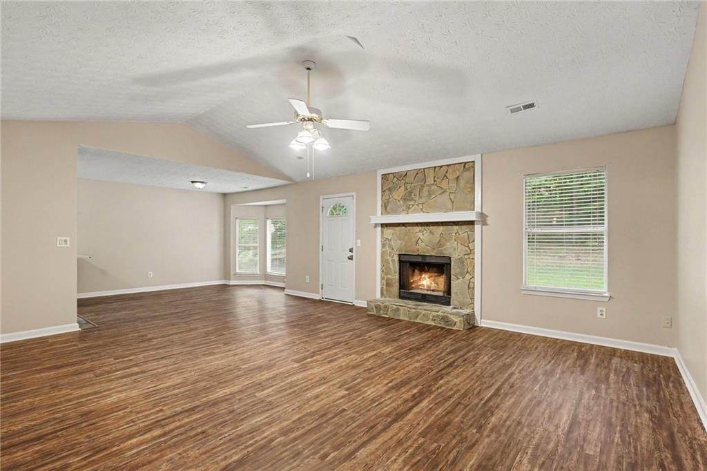 2900 Rosecommons Drive Hampton, GA 30228 - Photo 5 of 24
