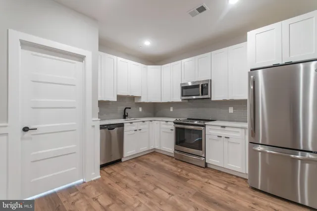 $3,000 | 437 North 35th Street, Unit C, Philadelphia, PA 19104