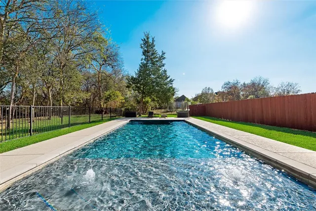 $999,999 | 8660 Turnberry Lane, Ovilla, TX 75154