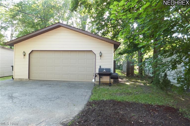 1342 Winston Road Cleveland, OH 44121 - Photo 7 of 8