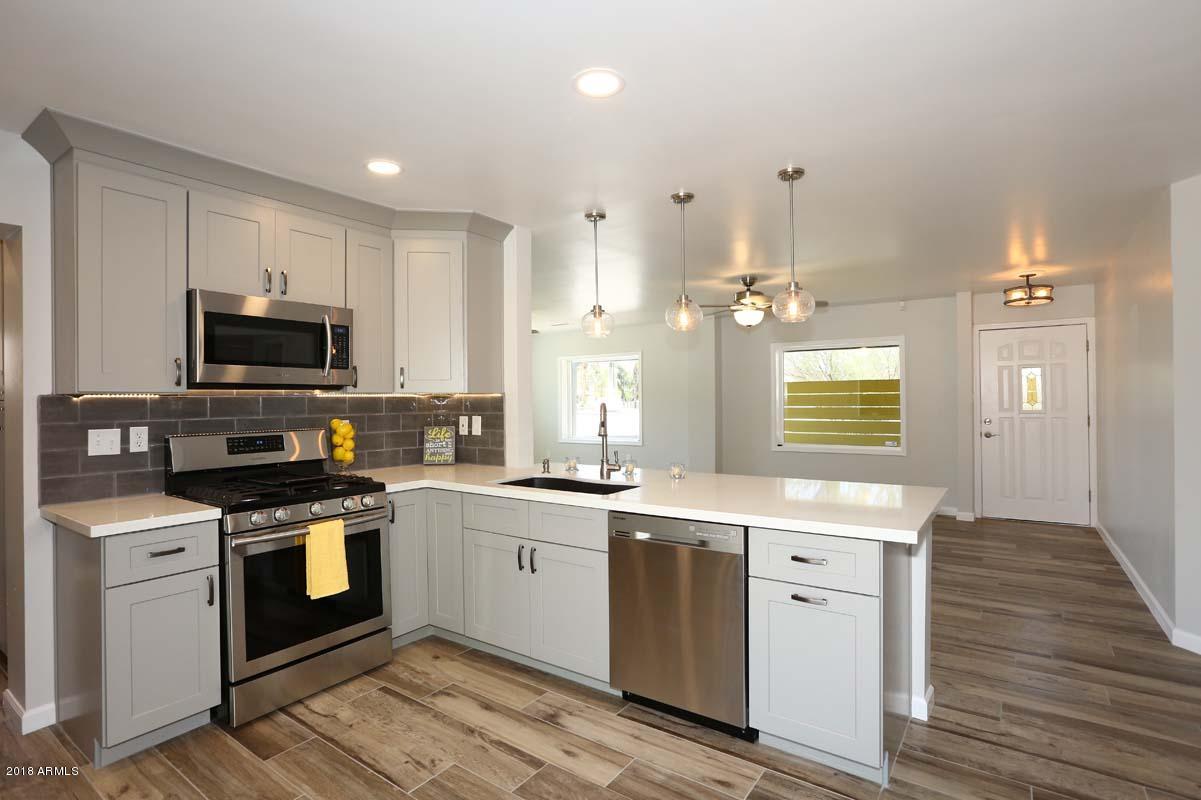 7754 East Thomas Road Scottsdale, AZ 85251 - Photo 1 of 23 Kitchen-Great room