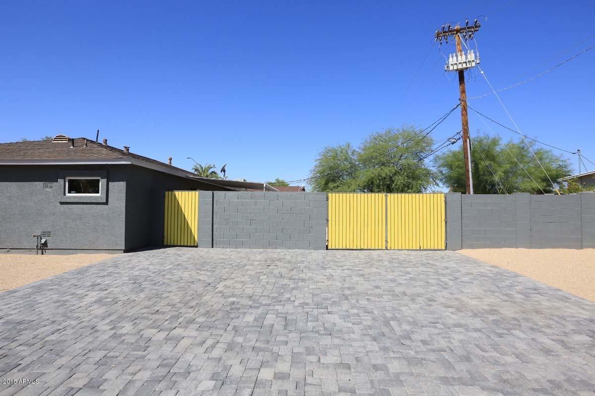 7754 East Thomas Road Scottsdale, AZ 85251 - Photo 20 of 23 Pavered Parking-RV Gate2