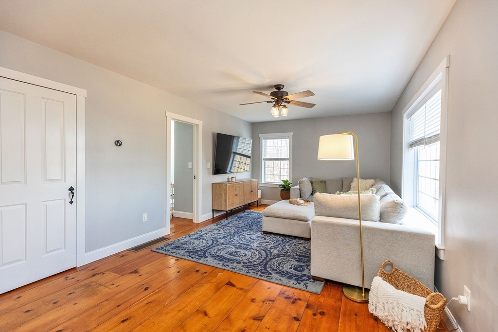 189 Byam Road New Boston, NH 03070 - Photo 5 of 38