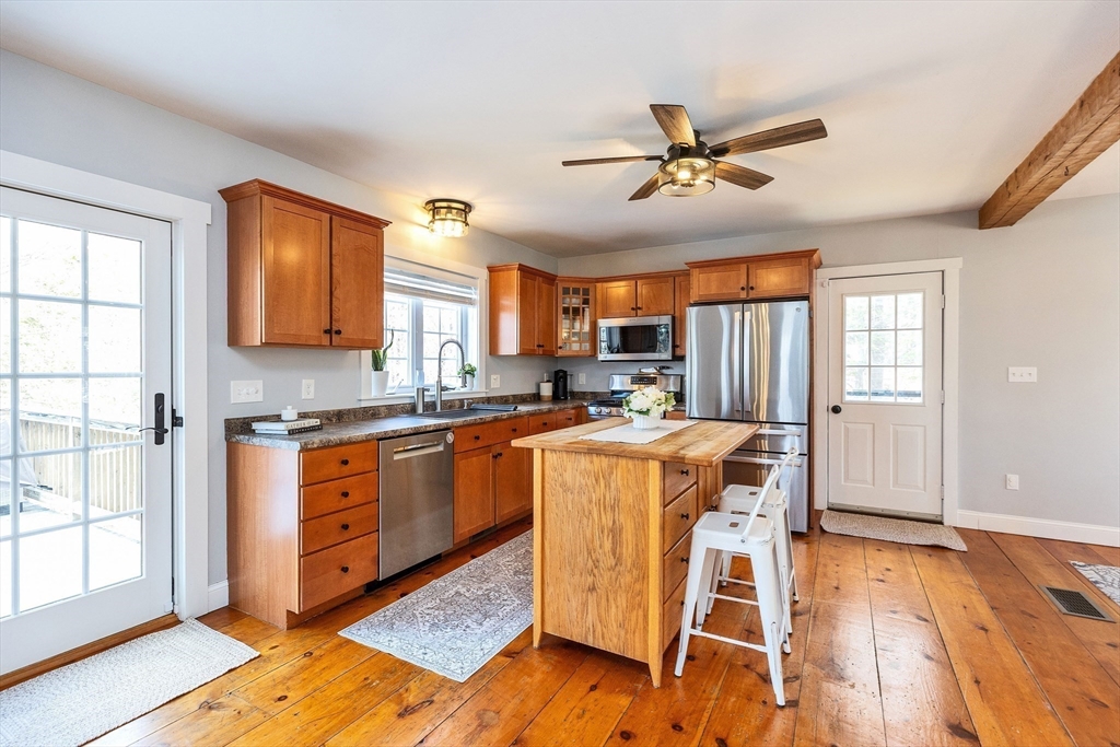 189 Byam Road New Boston, NH 03070 - Photo 8 of 38