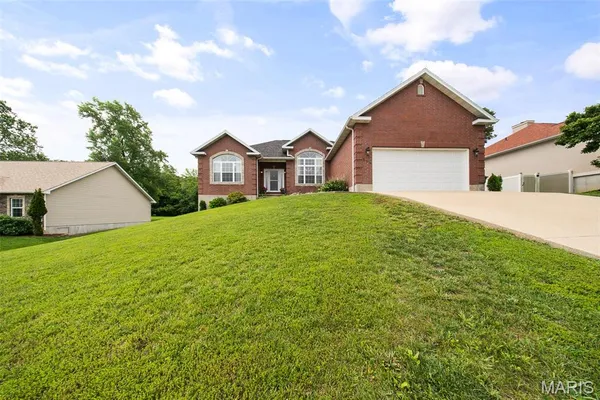 $359,900 | 304 Dana Renee Drive, Rolla, MO 65401