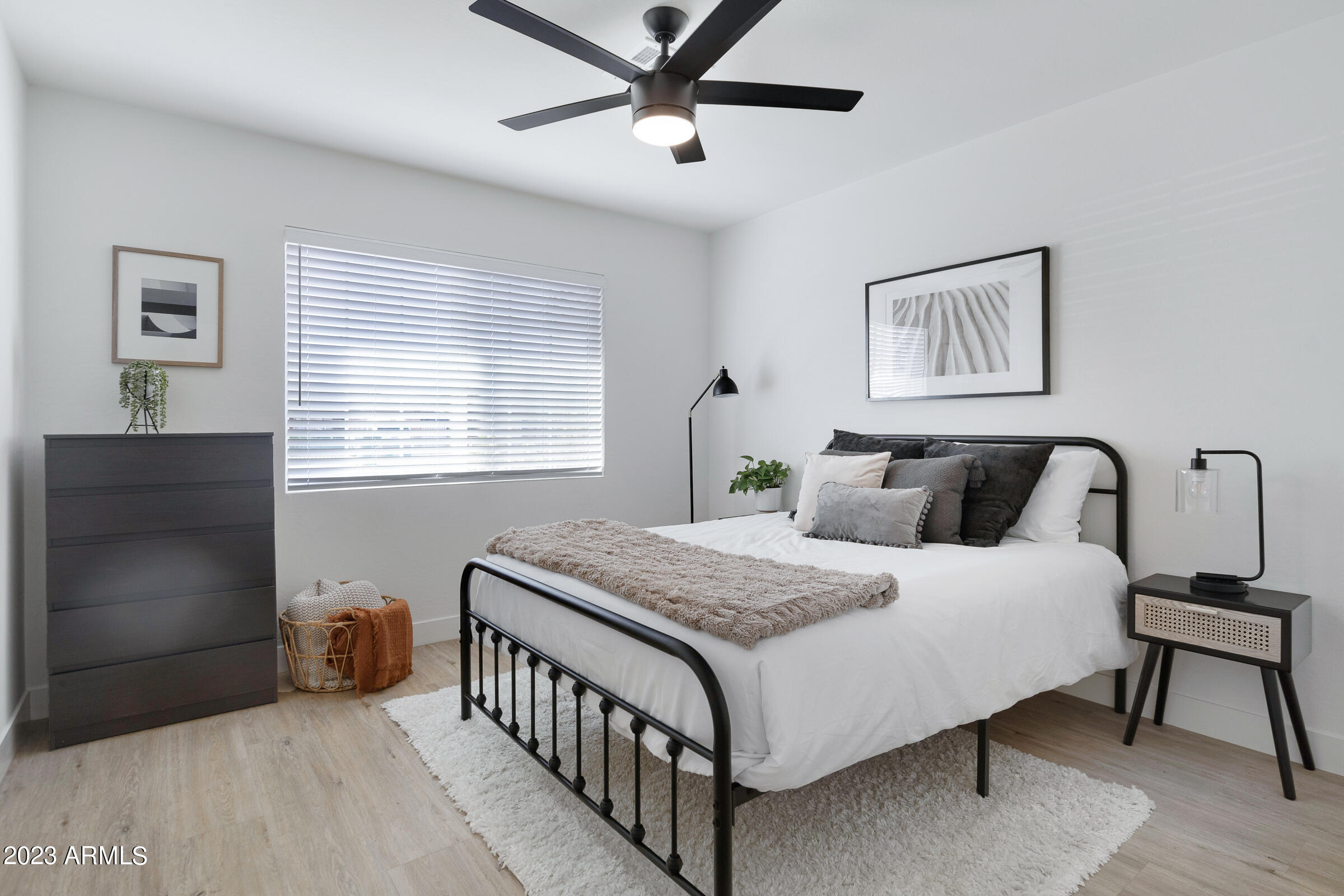 2044 East Granada Road Phoenix, AZ 85006 - Photo 18 of 34 2044 E Granada Rd-22