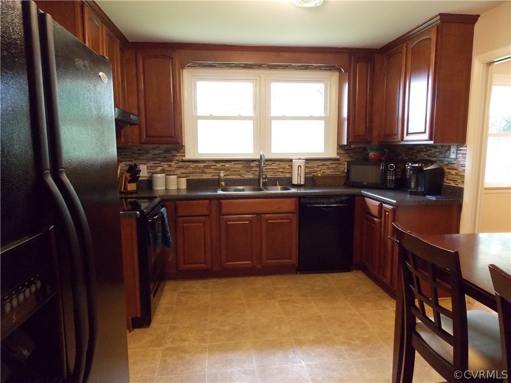 3912 Fordham Road North Chesterfield, VA 23236 - Photo 16 of 37 Gallery Image 16