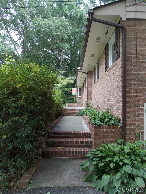 3912 Fordham Road North Chesterfield, VA 23236 - Photo 6 of 37 Gallery Image 6