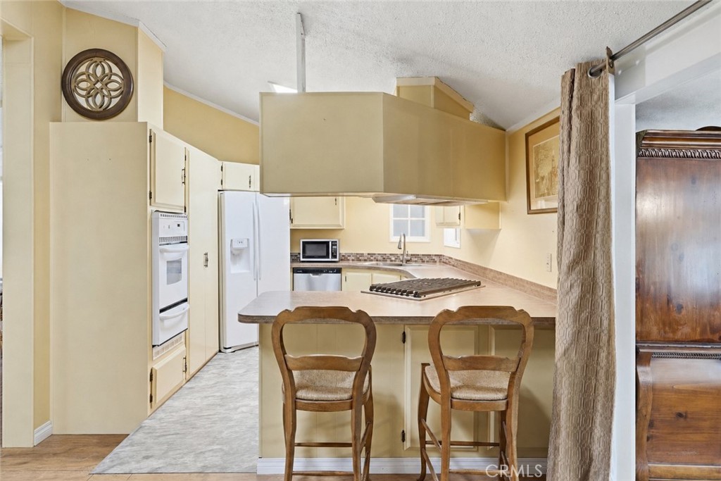 1675 Los Osos Valley Road, Unit 223 Los Osos, CA 93402 - Photo 12 of 32 Kitchen (Virtually Edited)
