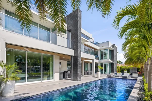 $16,950,000 | 650 Royal Plaza Drive, Fort Lauderdale, FL 33301