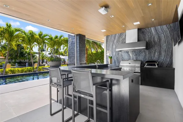 $16,950,000 | 650 Royal Plaza Drive, Fort Lauderdale, FL 33301