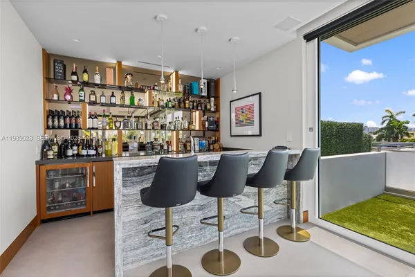 $16,950,000 | 650 Royal Plaza Drive, Fort Lauderdale, FL 33301