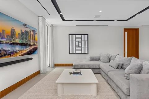 $16,950,000 | 650 Royal Plaza Drive, Fort Lauderdale, FL 33301