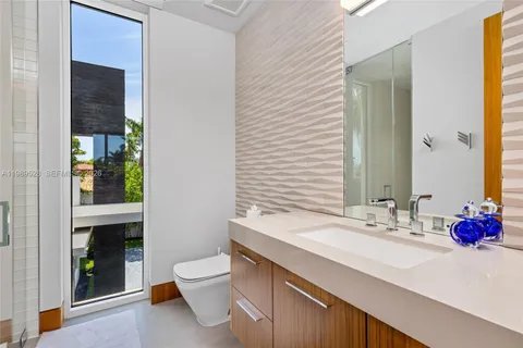 $16,950,000 | 650 Royal Plaza Drive, Fort Lauderdale, FL 33301