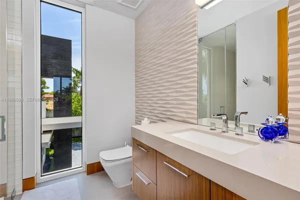 $16,950,000 | 650 Royal Plaza Drive, Fort Lauderdale, FL 33301