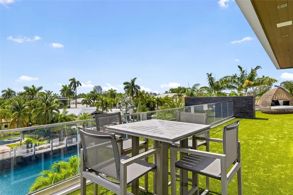 $16,950,000 | 650 Royal Plaza Drive, Fort Lauderdale, FL 33301