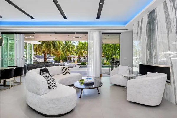 $16,950,000 | 650 Royal Plaza Drive, Fort Lauderdale, FL 33301