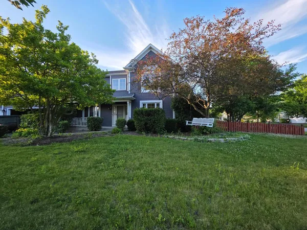 $315,000 | 811 Meadow Lane, North Aurora, IL 60542