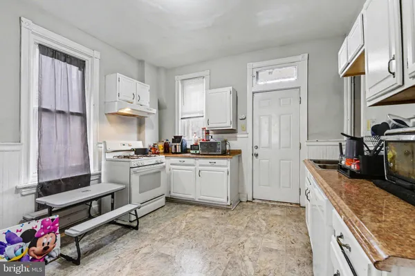 $175,000 | 2022 Susquehanna Street, Harrisburg, PA 17102