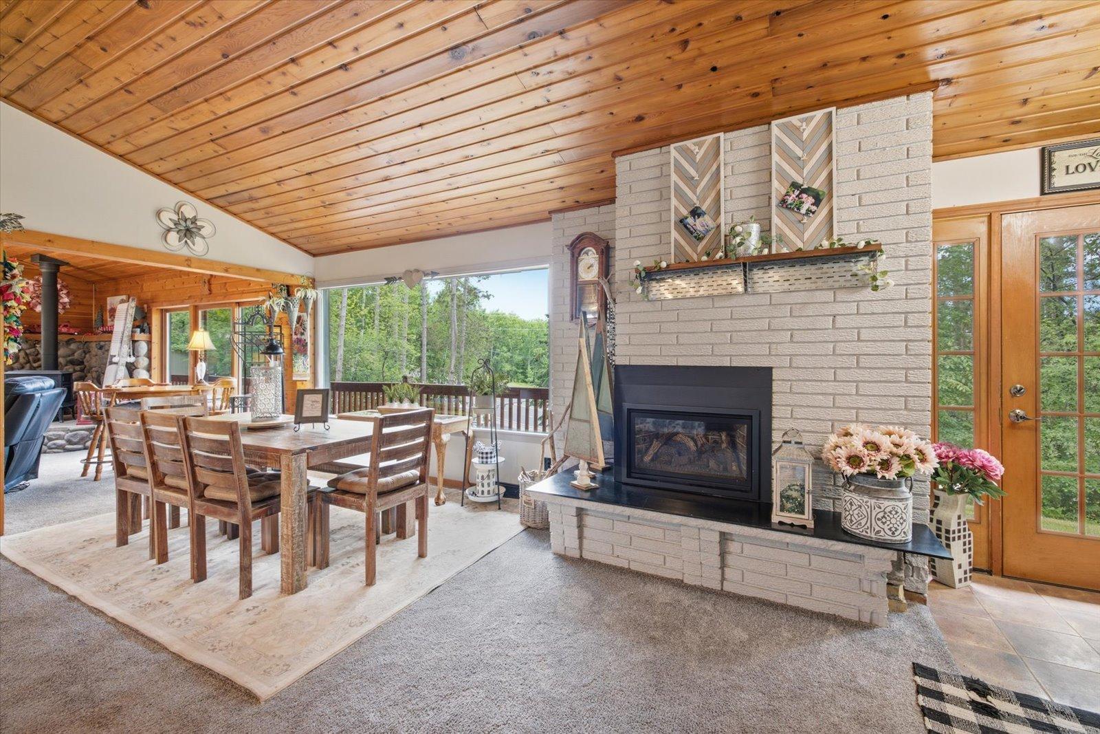 2016 Rice Lake Road Duluth, MN 55811 - Photo 8 of 47