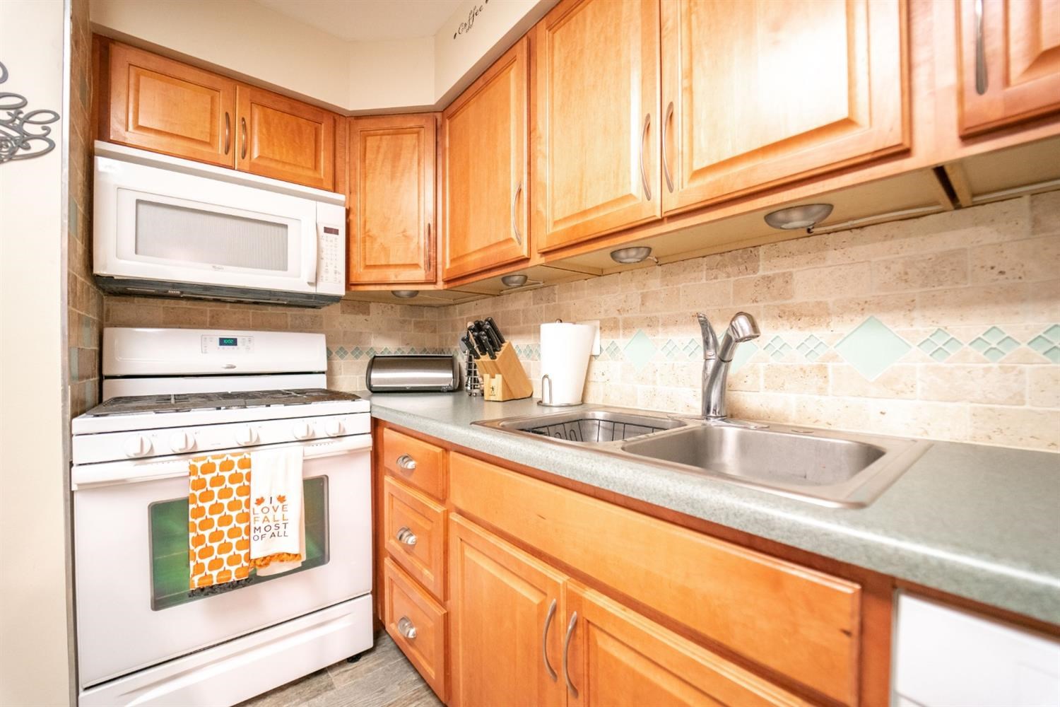 450 Old Stone Road, Unit F3 Munster, IN 46321 - Photo 8 of 27 1500x1000