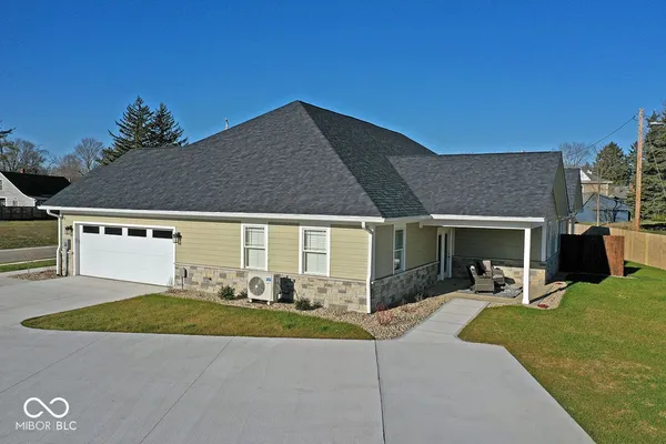 $339,900 | 315 Blue River Drive, Knightstown, IN 46148