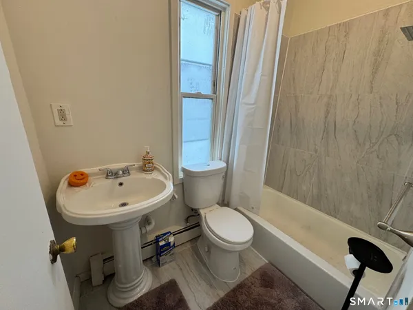 $2,850 | 1-3 Seeley Street, Unit 2, Bridgeport, CT 06605