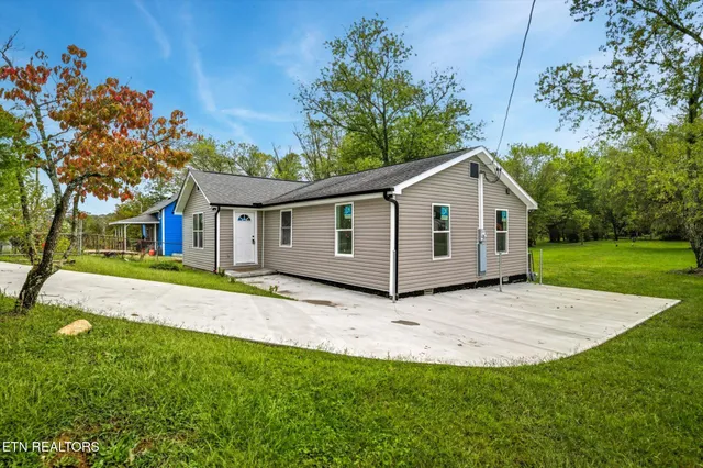 $272,800 | 477 Marlow Circle, Clinton, TN 37716