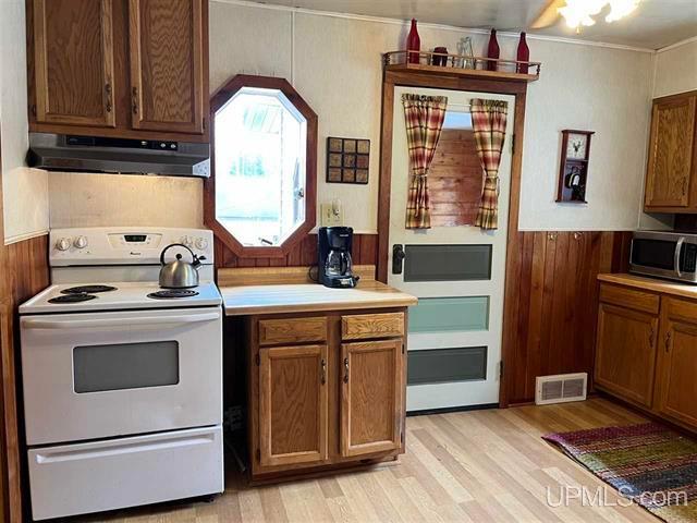 E7103 Spruce Road Bessemer, MI 49911 - Photo 11 of 45 Gallery Image 11