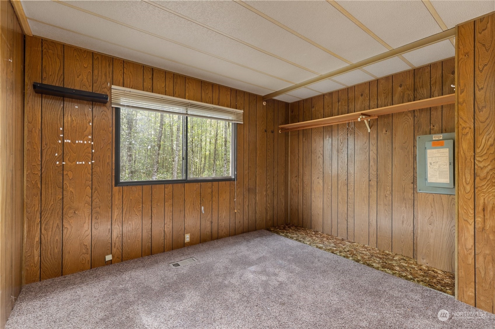 1001 Logan Hill Road Chehalis, WA 98532 - Photo 19 of 23 an empty room with windows