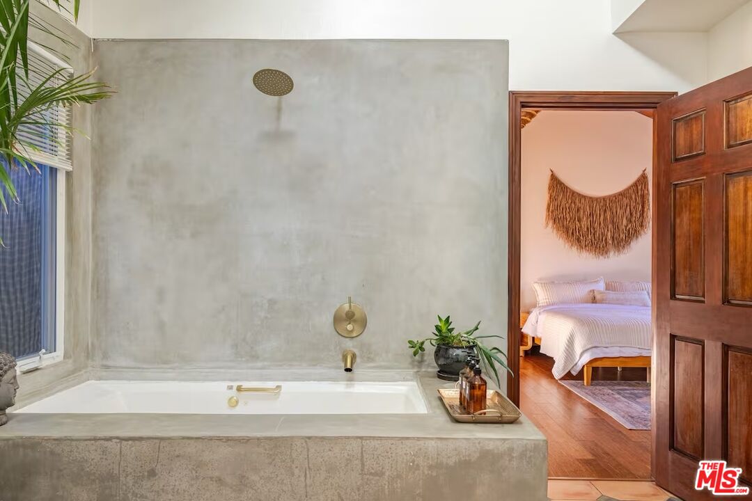178 Muerdago Road Topanga, CA 90290 - Photo 23 of 73