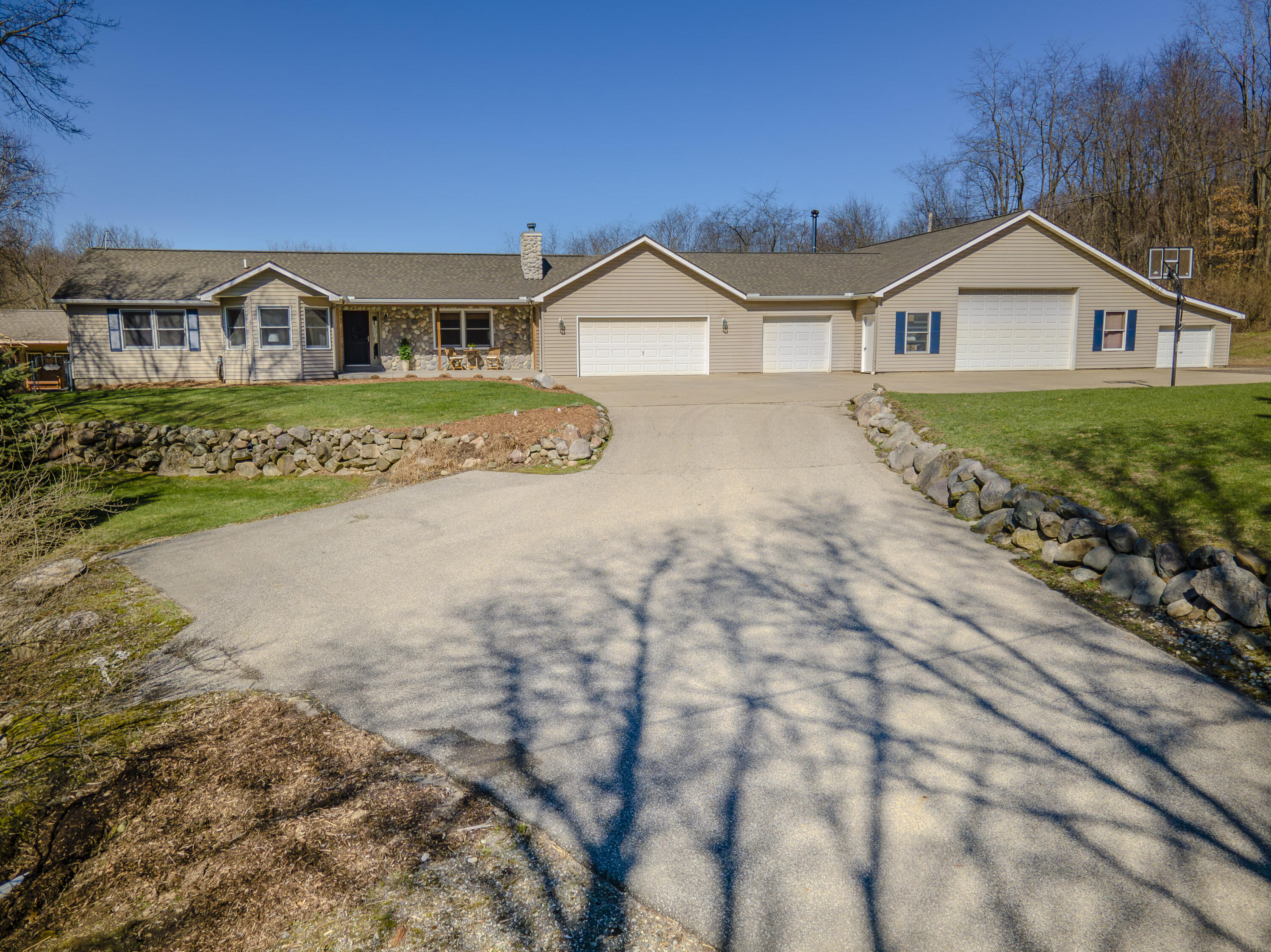 2470 Whites Bridge Road Lowell, MI 49331 - Photo 1 of 91 File 177