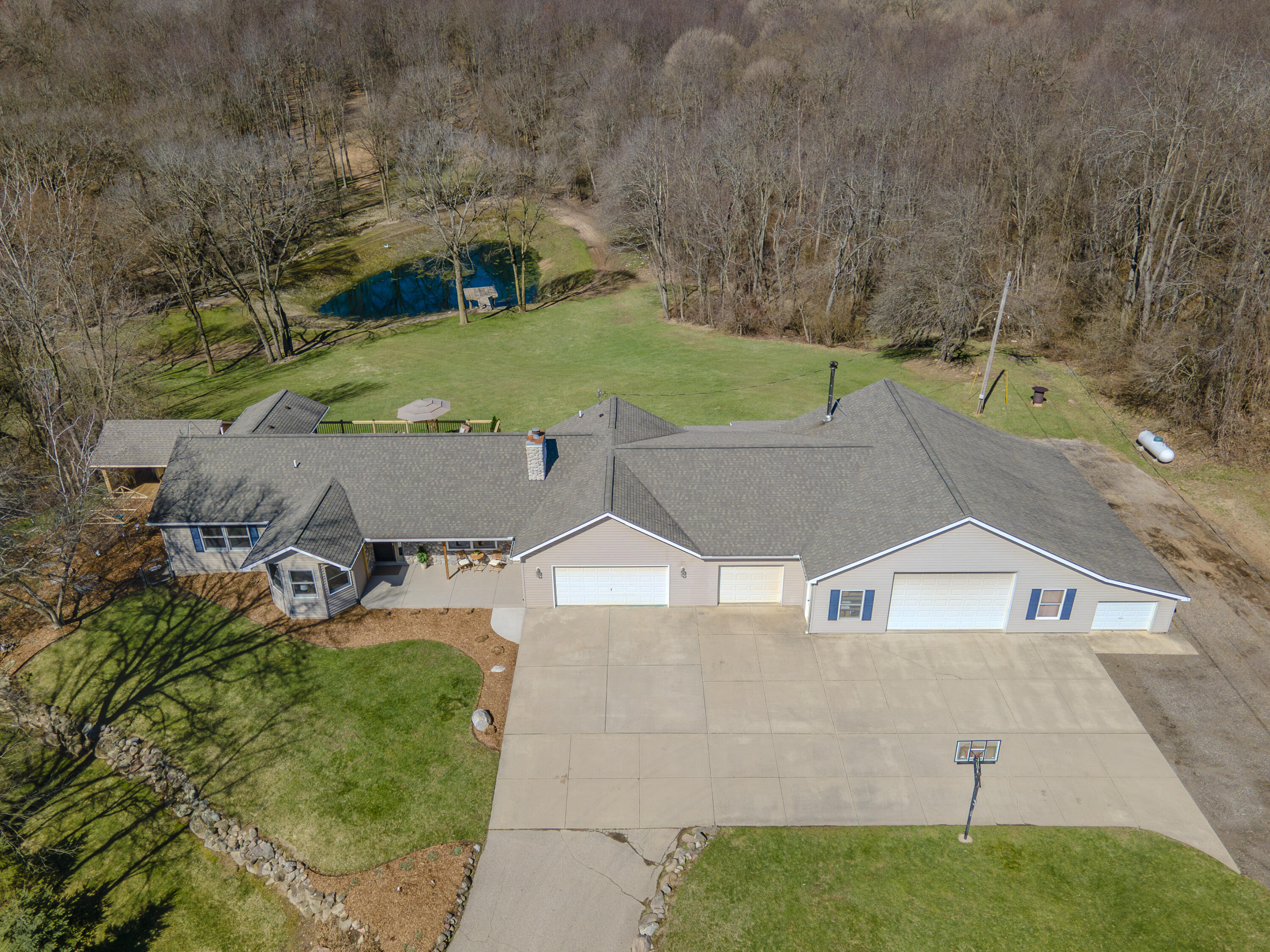2470 Whites Bridge Road Lowell, MI 49331 - Photo 3 of 91 179_179-180