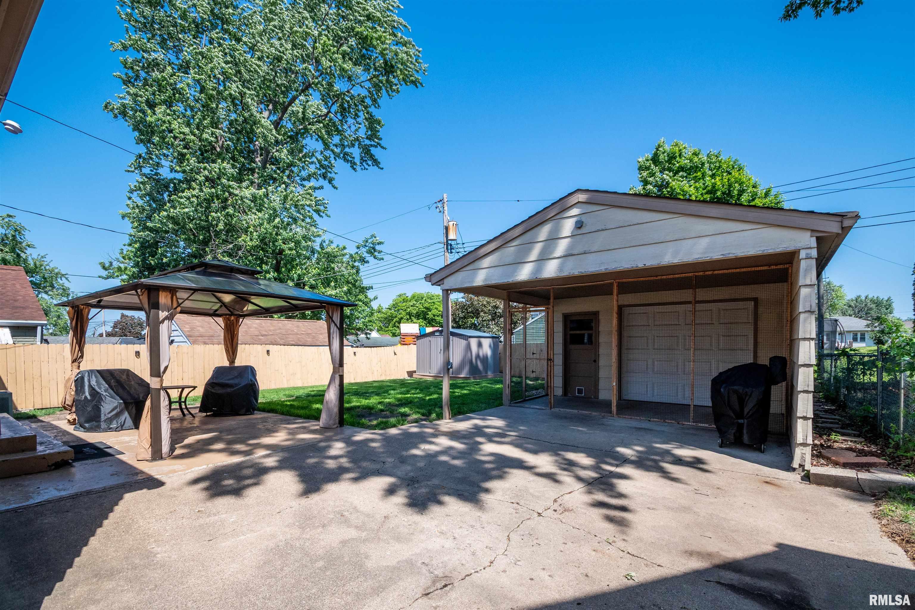 1007 Chestnut Street Pekin, IL 61554 - Photo 6 of 38