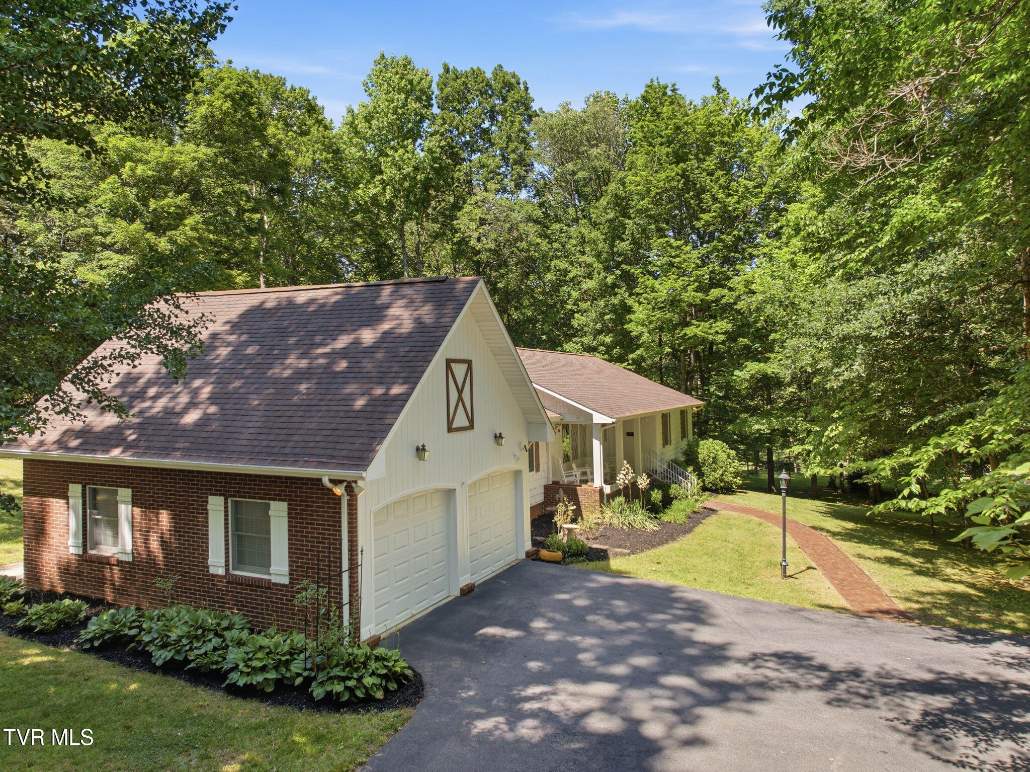 914 Ridgecrest Road Johnson City, TN 37604 - Photo 37 of 46 Front of subject property