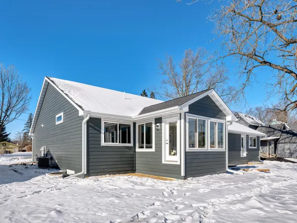 $374,900 | 232 South Chestnut Street, Ellsworth, WI 54011