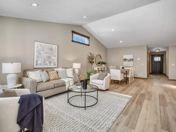 $374,900 | 232 South Chestnut Street, Ellsworth, WI 54011